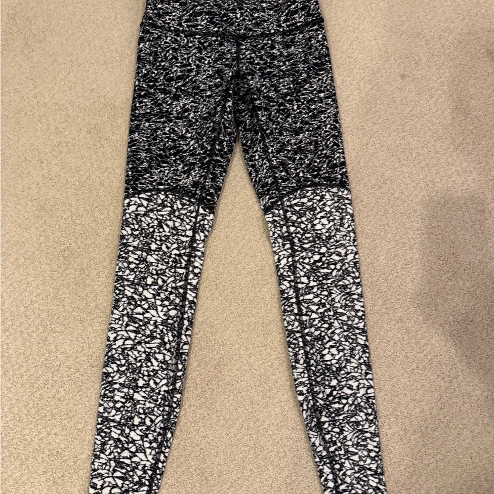 Lululemon Black and White Patterned Leggings